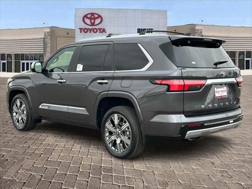 2025 Toyota Sequoia Base