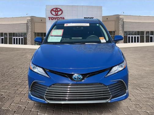 2023 Toyota Camry Hybrid XLE