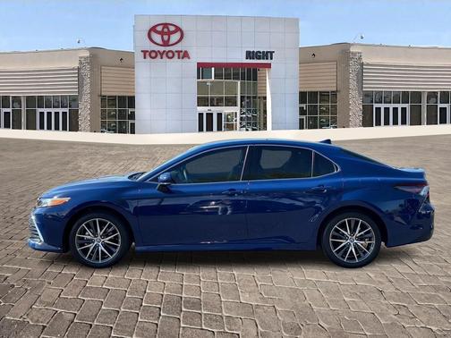 2023 Toyota Camry Hybrid XLE