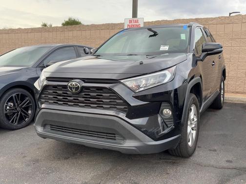 2020 Toyota RAV4 XLE