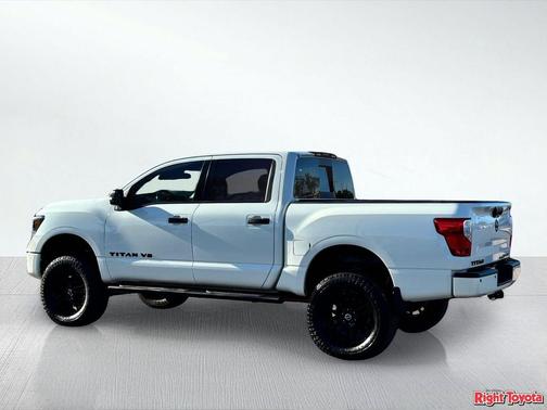Pearl White 2019 Nissan Titan SV