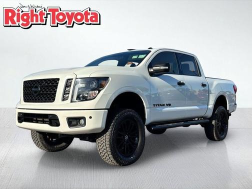 Pearl White 2019 Nissan Titan SV