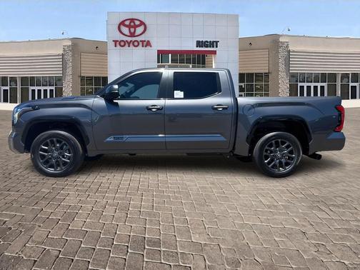 2025 Toyota Tundra Hybrid Platinum