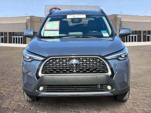 2024 Toyota Corolla Cross XLE