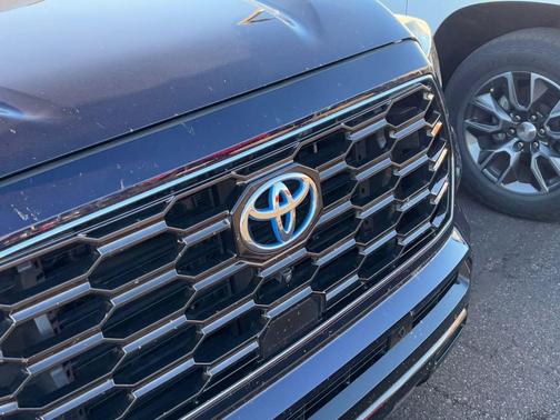 2023 Toyota Sequoia Platinum