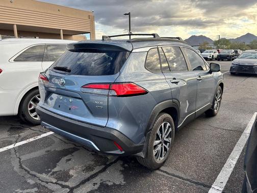 2025 Toyota Corolla Cross XLE