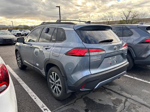 2025 Toyota Corolla Cross XLE