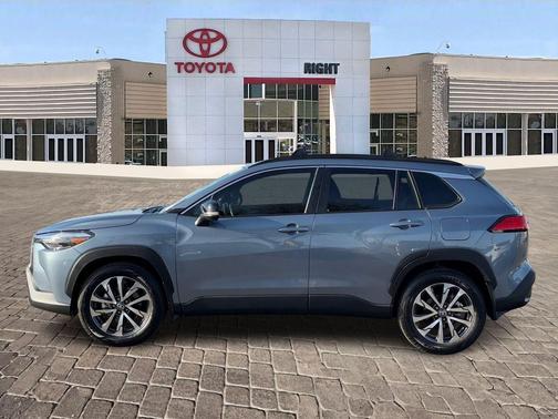 2025 Toyota Corolla Cross XLE