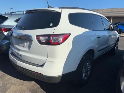 2017 Chevrolet Traverse LS