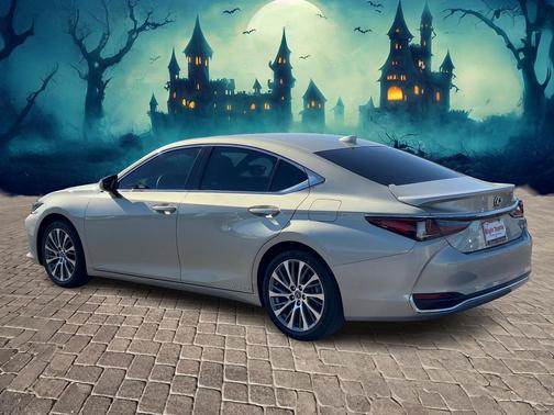 2021 Lexus ES 300h Base