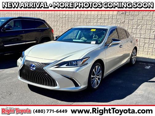 2021 Lexus ES 300h Base