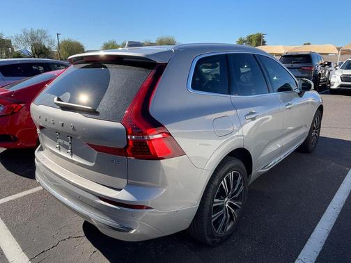 2022 Volvo XC60 B5 Inscription