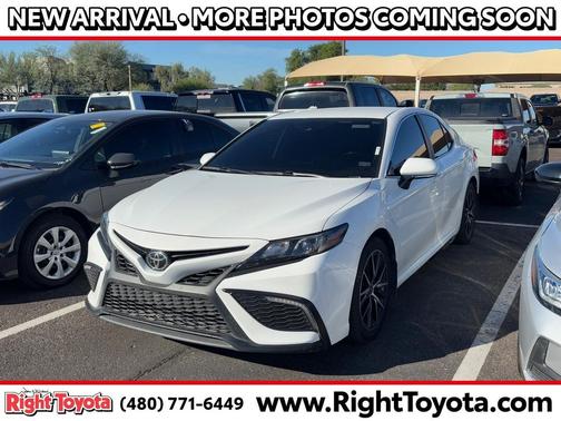2023 Toyota Camry SE