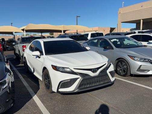 2023 Toyota Camry SE