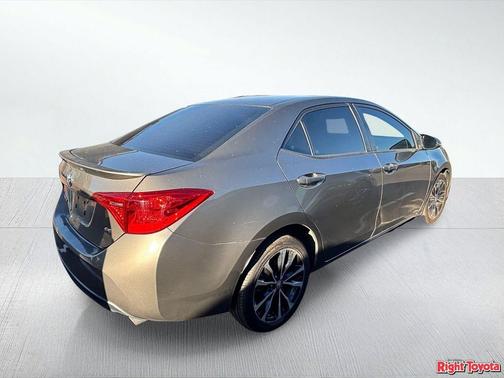 Falcon Gray Metallic 2017 Toyota Corolla SE