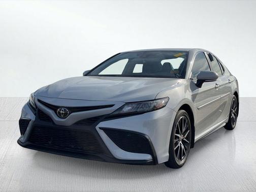 Ice Edge 2023 Toyota Camry SE