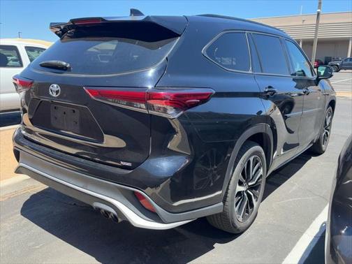 2022 Toyota Highlander XSE