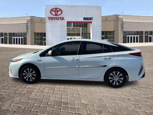 2022 Toyota Prius Prime LE