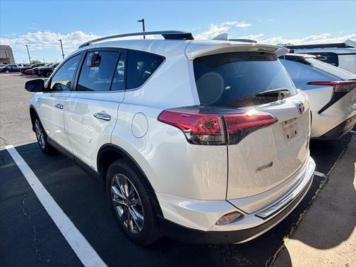 2018 Toyota RAV4 Hybrid SE
