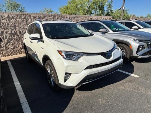 2018 Toyota RAV4 Hybrid SE