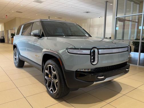 2023 Rivian R1S Launch Edition