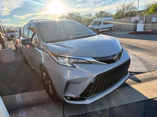 2023 Toyota Sienna XSE 7 Passenger