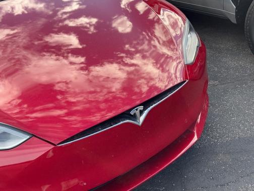 2016 Tesla Model S 70D