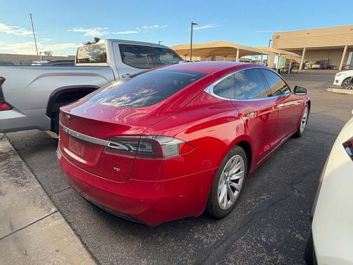 2016 Tesla Model S 70D