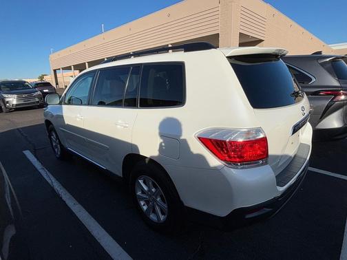2012 Toyota Highlander SE