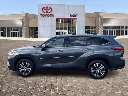 2021 Toyota Highlander Hybrid XLE