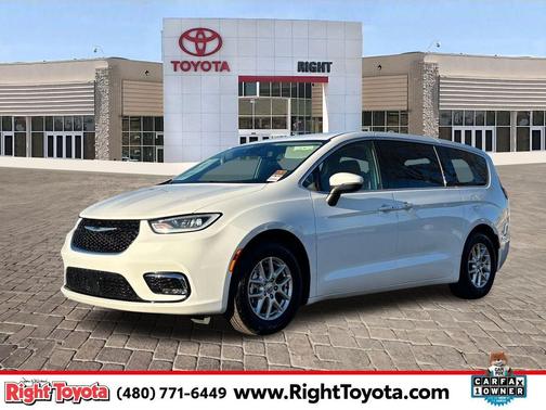 2023 Chrysler Pacifica Touring L