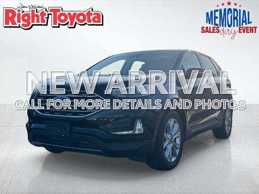 Agate Black Metallic 2023 Ford Edge Titanium