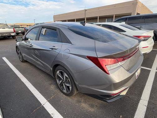 2021 Hyundai ELANTRA Limited