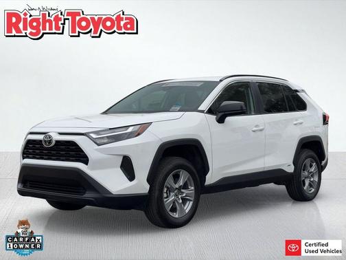 Ice Cap 2025 Toyota RAV4 Hybrid LE