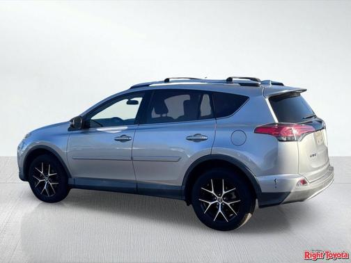 Silver Sky Metallic 2016 Toyota RAV4 SE