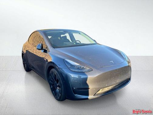 Midnight Silver Metallic 2022 Tesla Model Y Performance