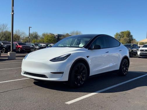 2021 Tesla Model Y Standard Range Rear-Wheel Drive