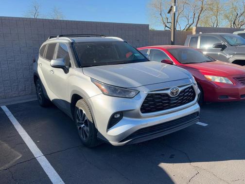 2023 Toyota Highlander XLE