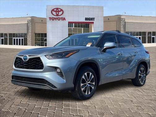 2022 Toyota Highlander Hybrid XLE