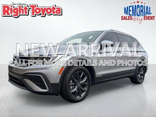 Silver Metallic 2023 Volkswagen Tiguan 2.0T SE