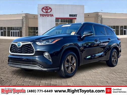 2022 Toyota Highlander Hybrid XLE