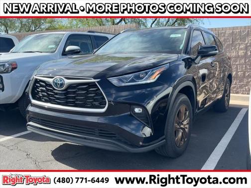 2022 Toyota Highlander Hybrid XLE