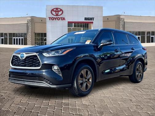 2022 Toyota Highlander Hybrid XLE