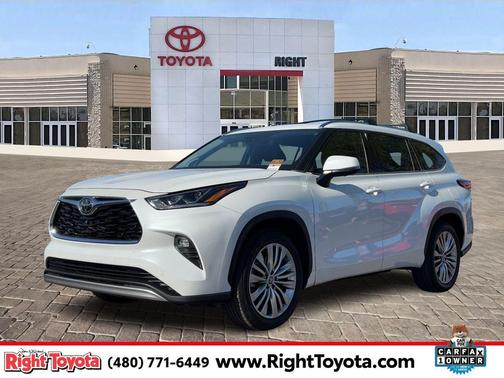 2023 Toyota Highlander Platinum