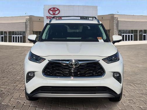 2023 Toyota Highlander Platinum