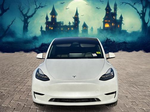 2022 Tesla Model Y Long Range Dual Motor All-Wheel Drive