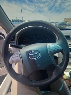 Super White 2011 Toyota Camry XLE