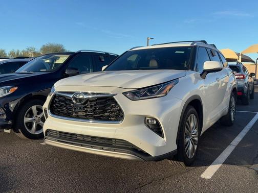 2023 Toyota Highlander Platinum