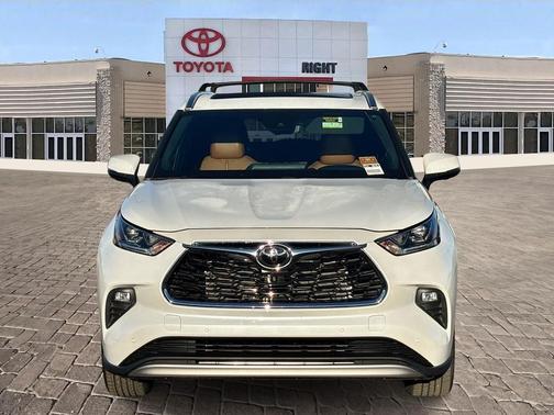 2023 Toyota Highlander Platinum