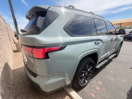 2024 Toyota Sequoia SR5